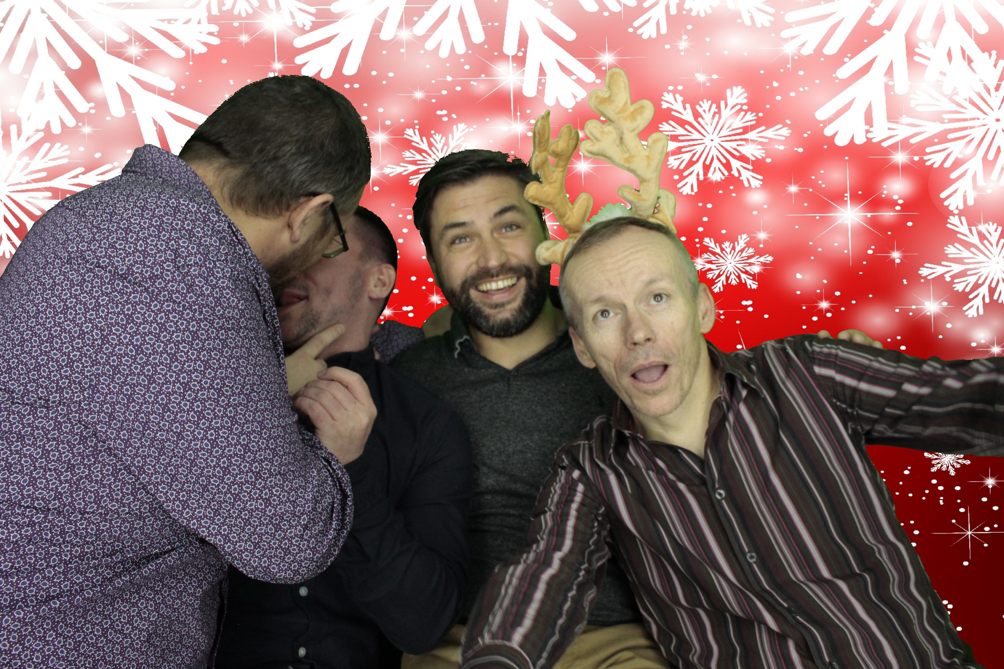 Ocean Network Express Christmas Party 2019 | View more photos from the event at gallery.myphotoboothexperience.co.uk/u/MyPhotoBoothExperienceLtd/Ocean-Network-Express-Christmas-Party-2019